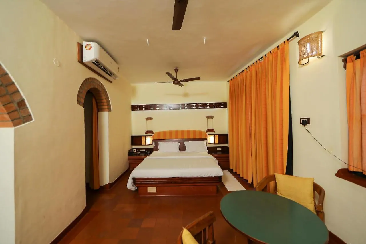 فندق بي تي إتش ساروفارام Kochi